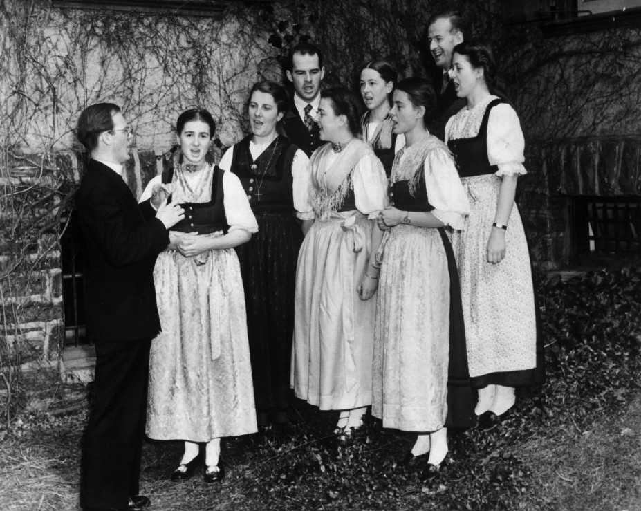 Trapp_Family_Singers_1941 (1)