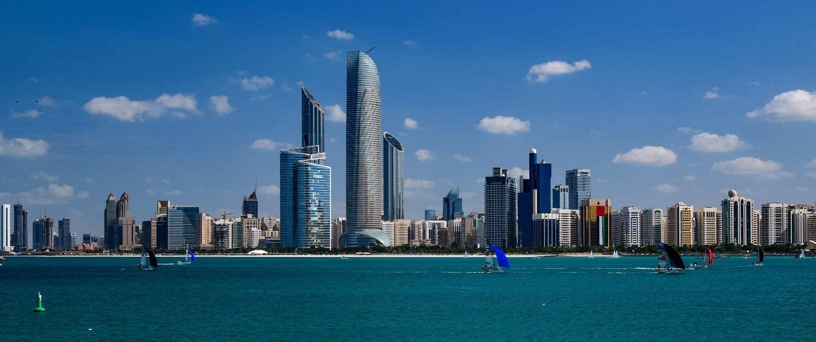 Abu_dhabi_skylines_2014 (1)